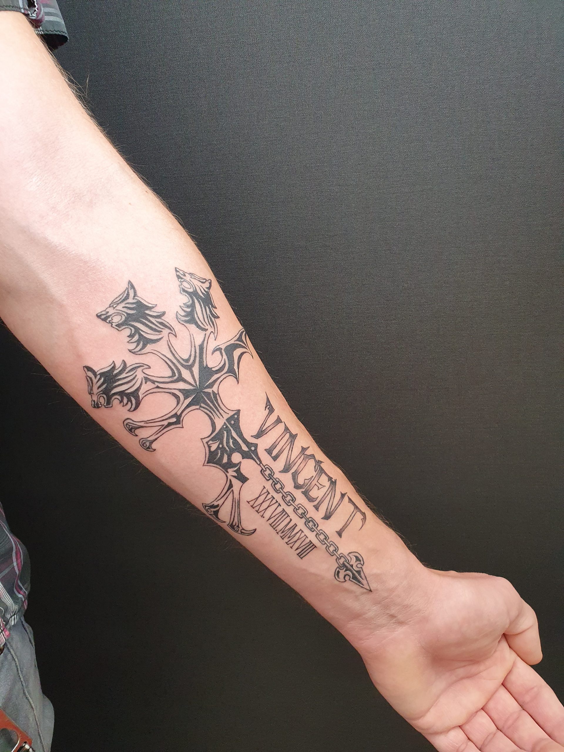 Final Fantasy Tattoo am Arm – Fräulein Hedera, Herrenberg