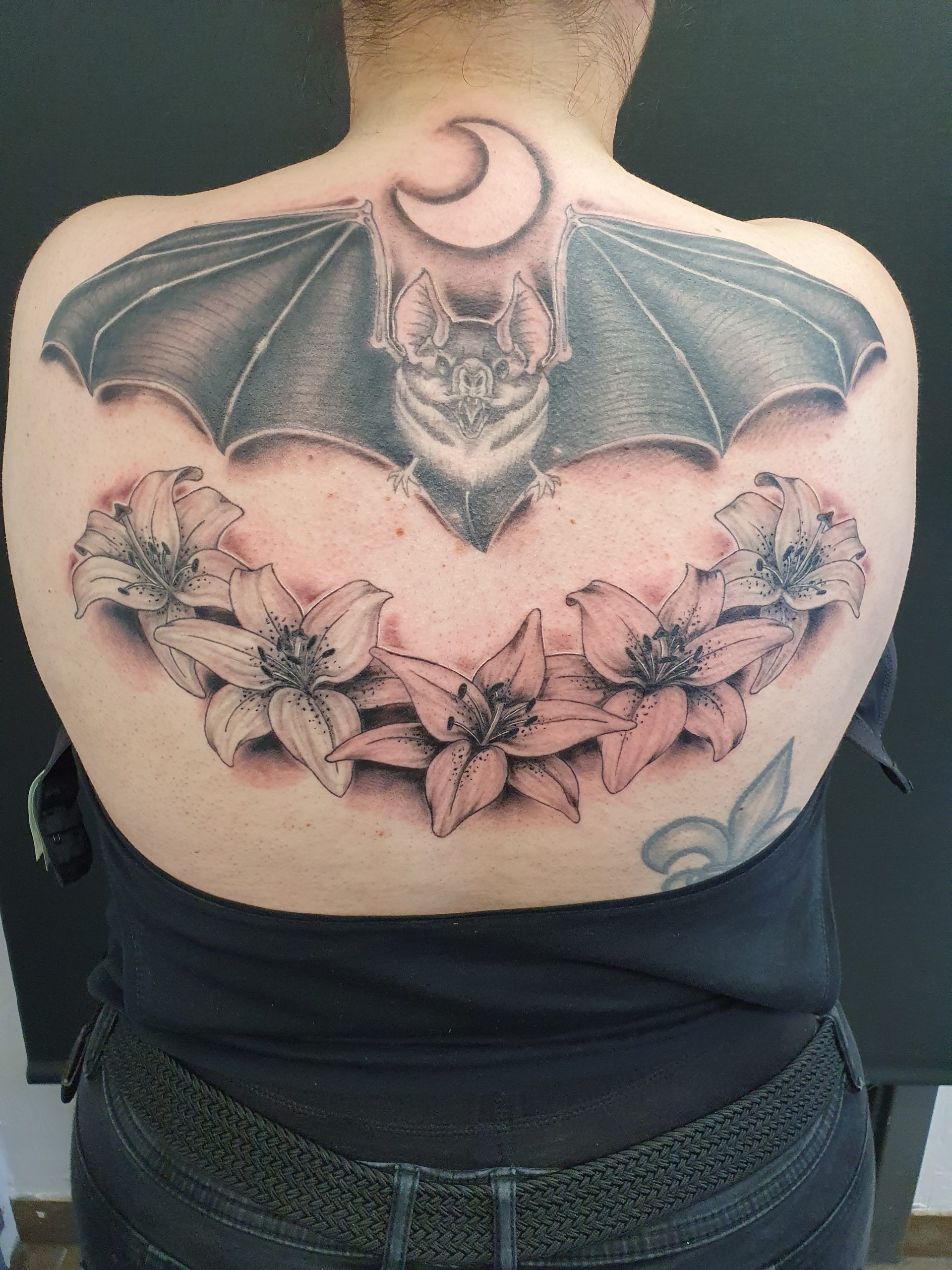 Fledermaus Tattoo am Rücken – Fräulein Hedera, Herrenberg
