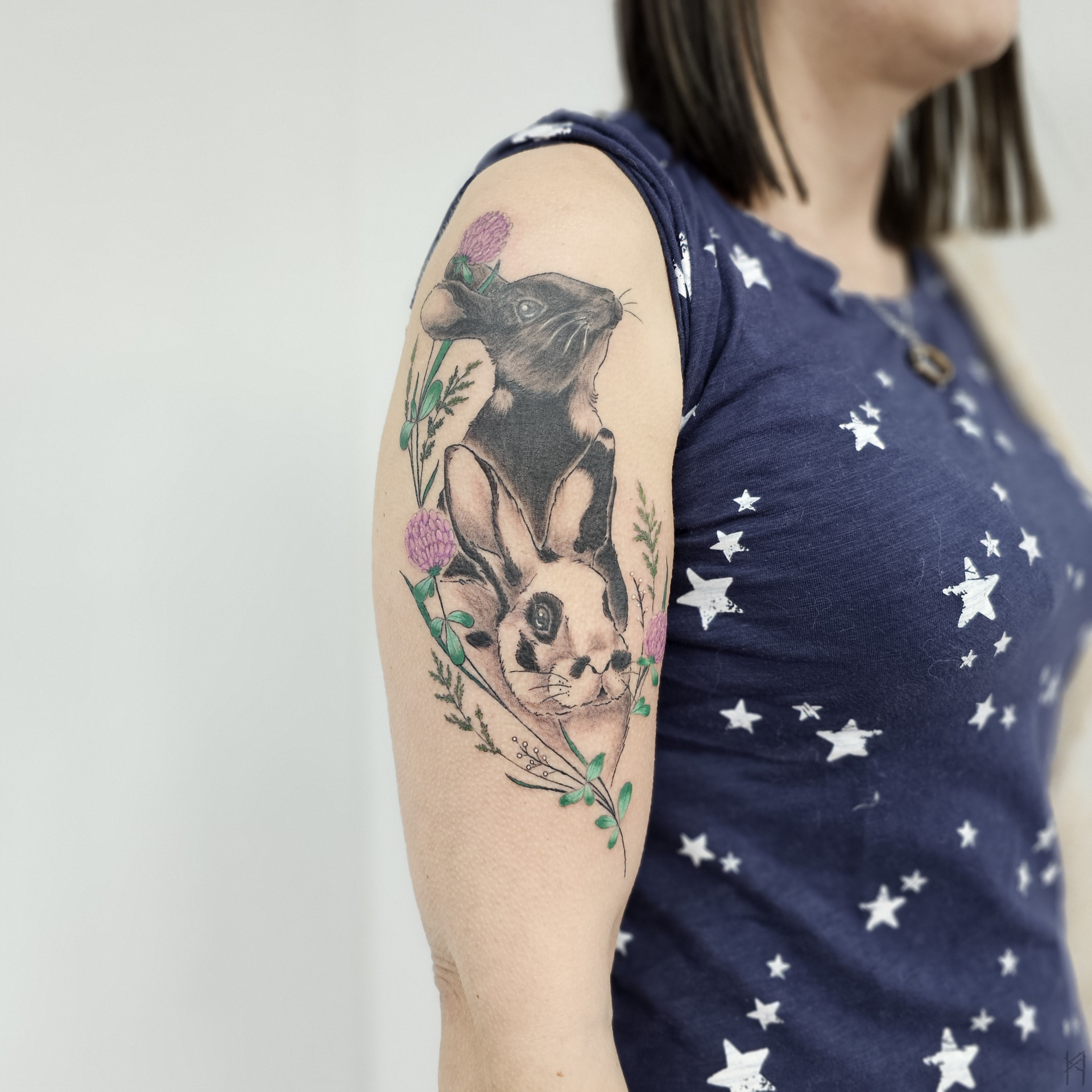 Kaninchen Tattoo am Arm – Fräulein Hedera, Herrenberg