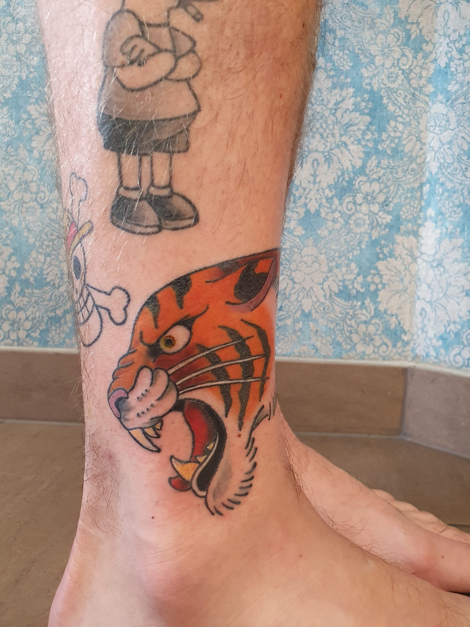 Tiger Tattoo am Fuß – Fräulein Hedera, Herrenberg